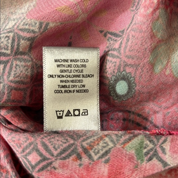 John Mark Pink Floral Top - Picture 5 of 8